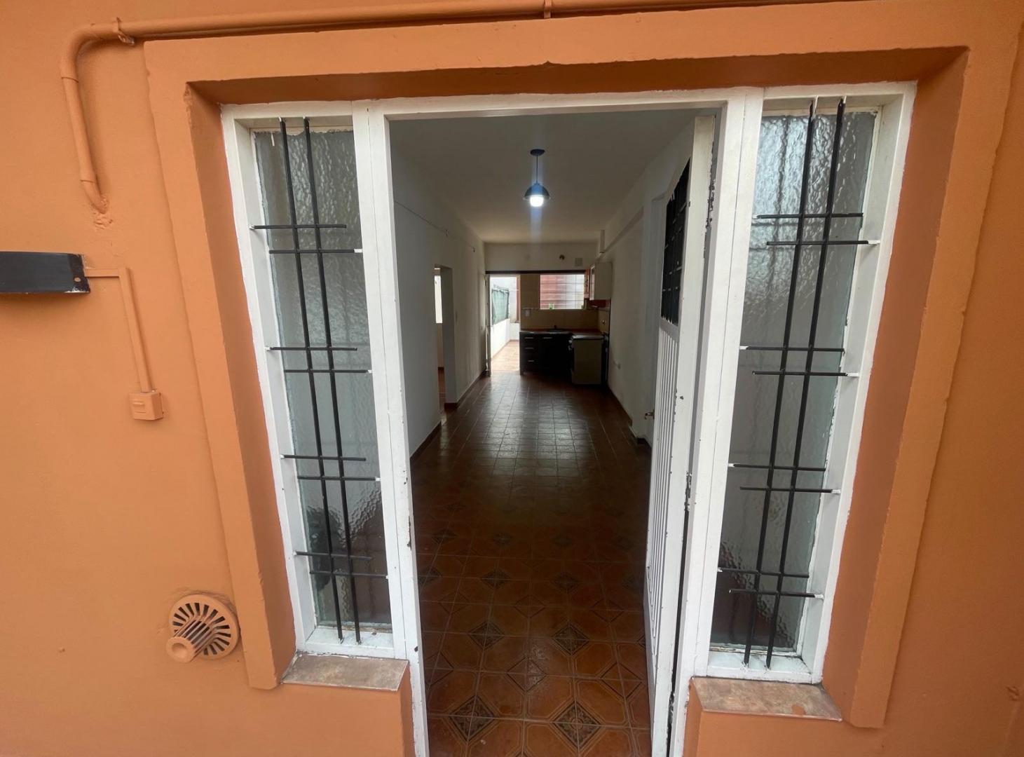 Foto de Alquiler de PH de 3 amb con cochera en Castelar Sur, imagen 3