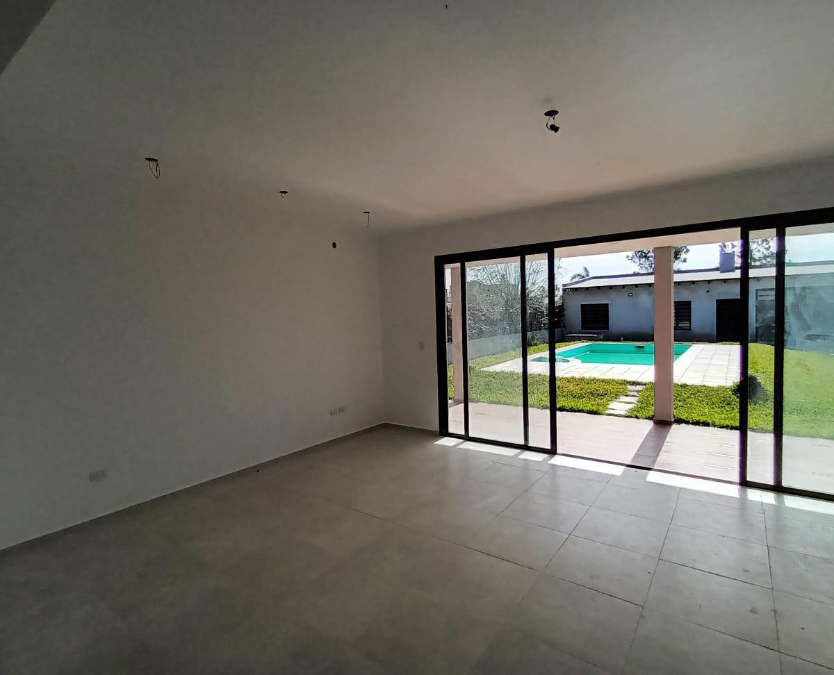 Casa con Piscina - Nuevo Pueblo Belgrano 2