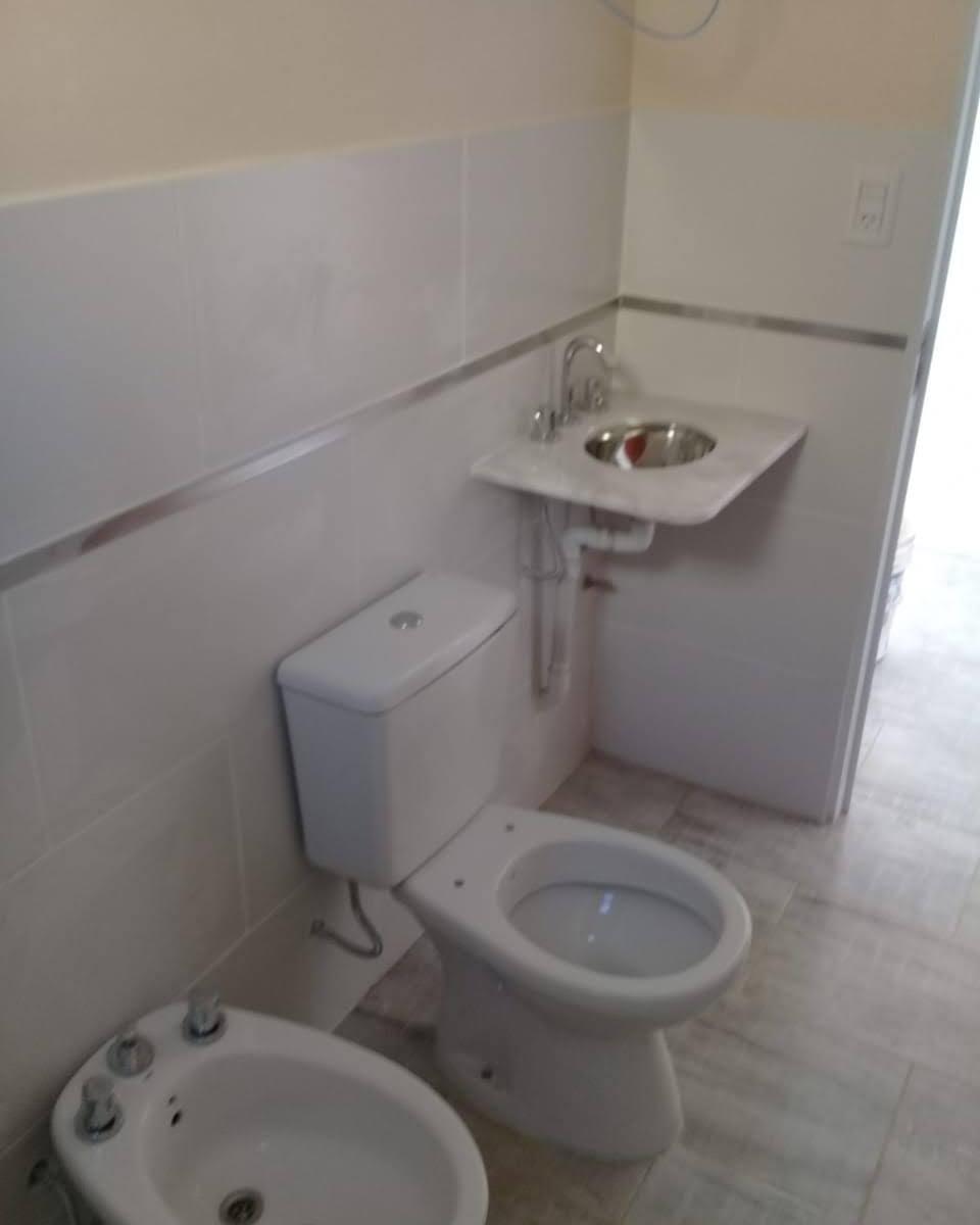2 Dúplex Más un Departamento - Zona Av Artigas y Av Parque 2