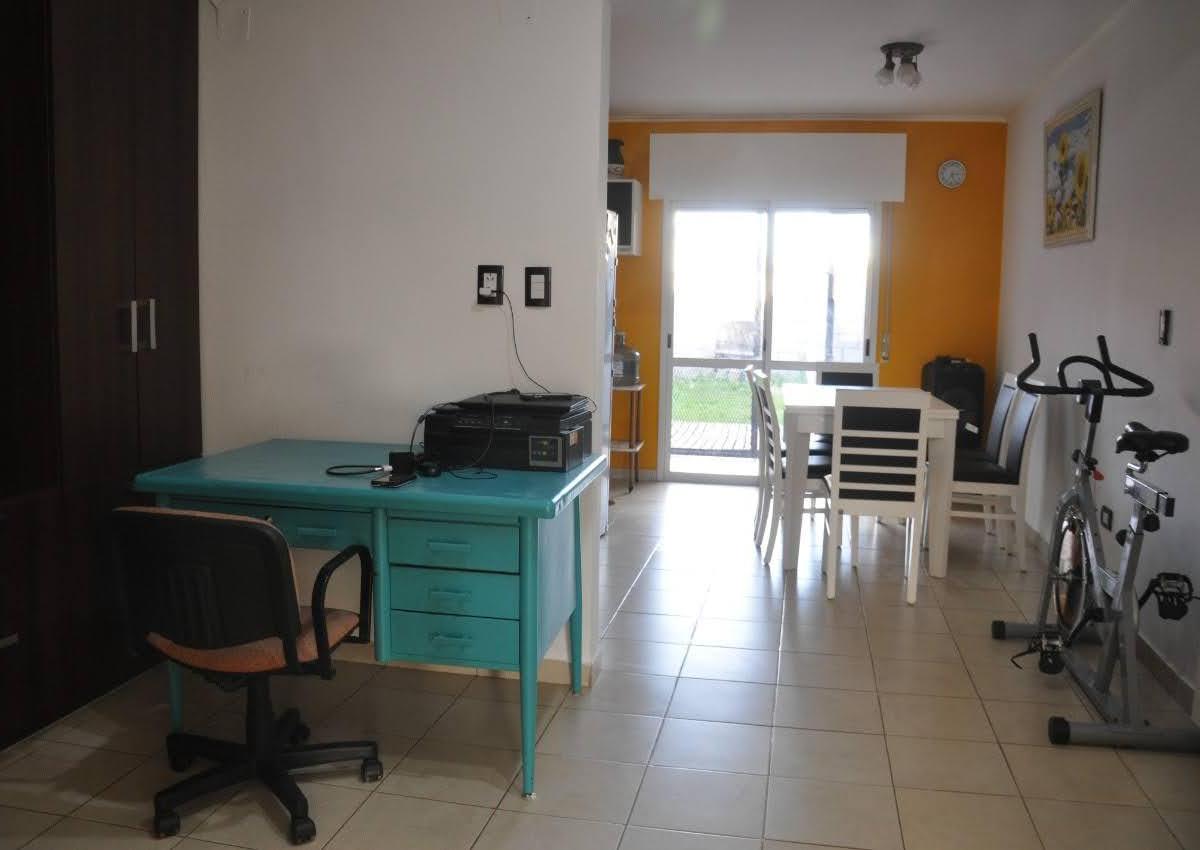 2 Dúplex Más un Departamento - Zona Av Artigas y Av Parque 4