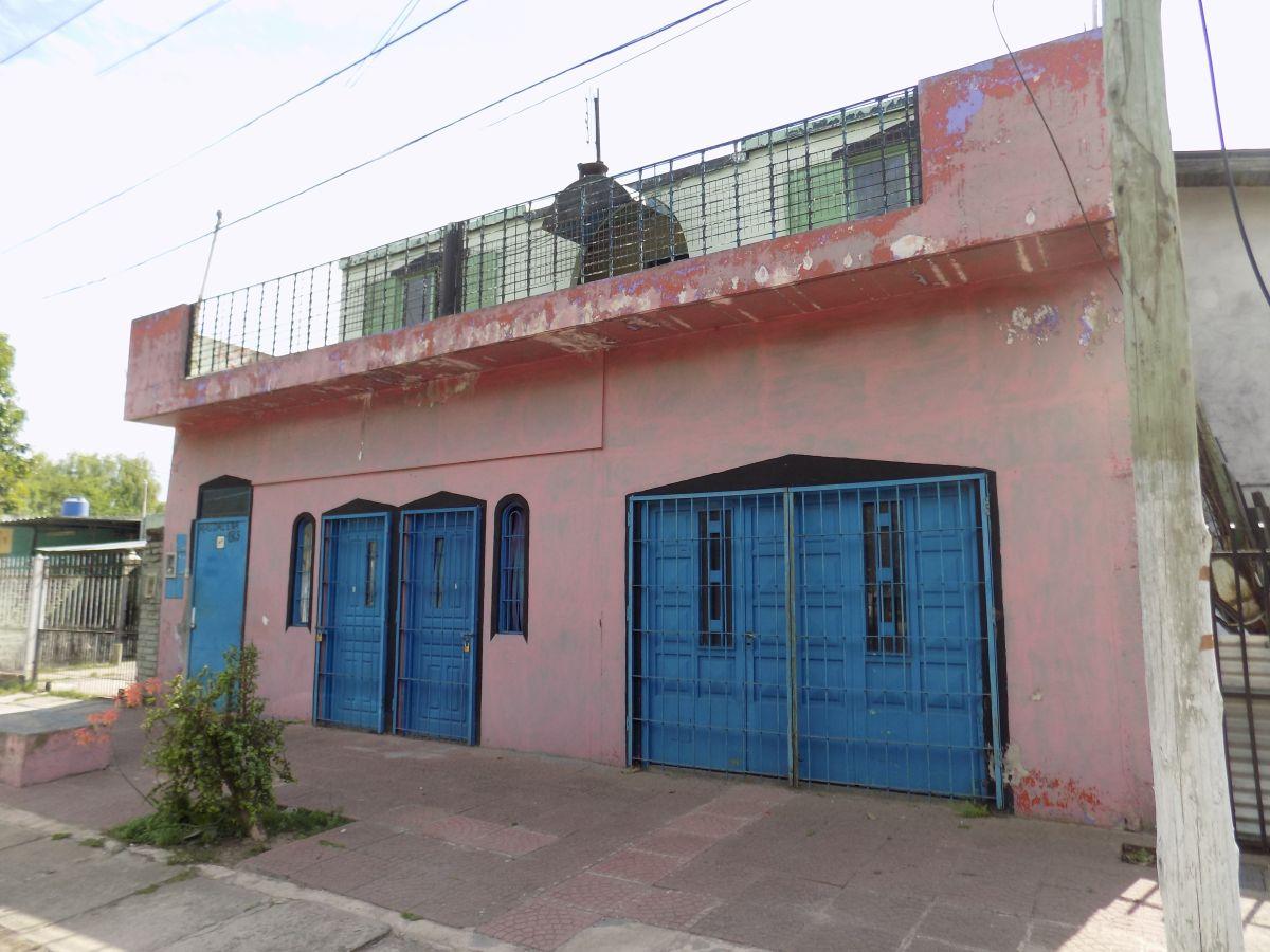 Casa en Venta de 4 ambientes y 6 departamentos.