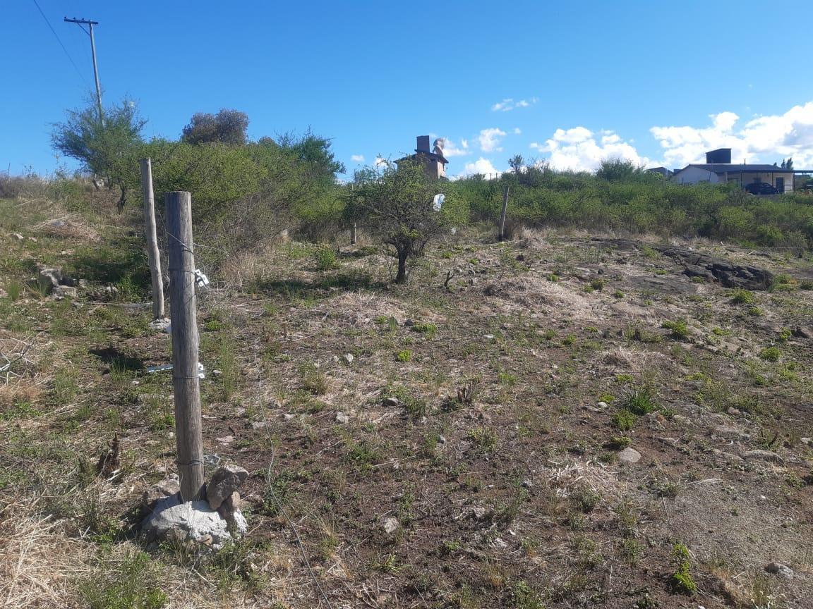 Estancia Vieja con Escritura a m del Monumento Indio Bamba 3