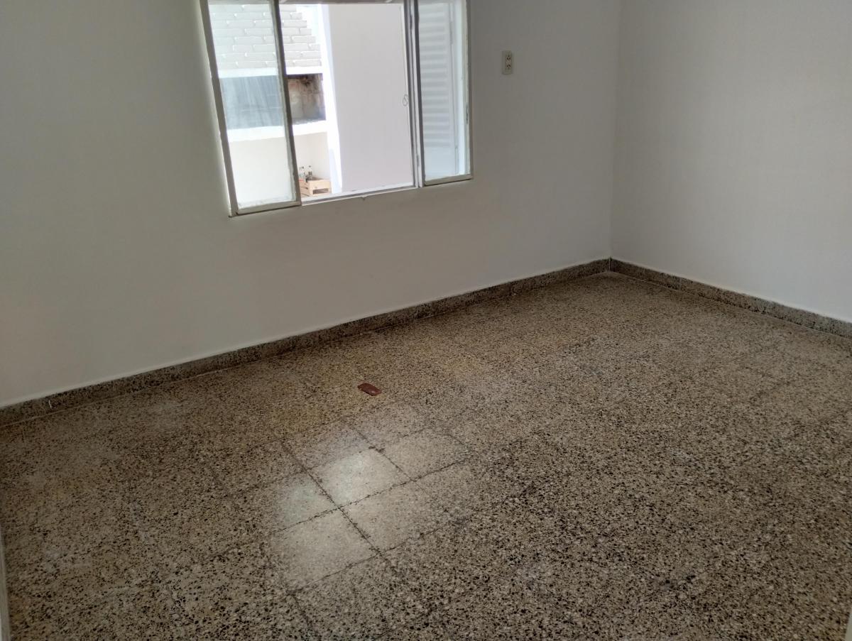 Foto de OPORTUNIDAD INVERSOR - CASA + 2 DPTOS EN ALTA CBA A MTS HOSP. INFANTIL, imagen 5