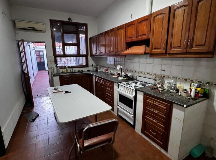 VENTA - ALBERDI - ESPORA 200 a mts D.Qui, hermosa 3 Dor, coc/sep, coch, 2 patios  3