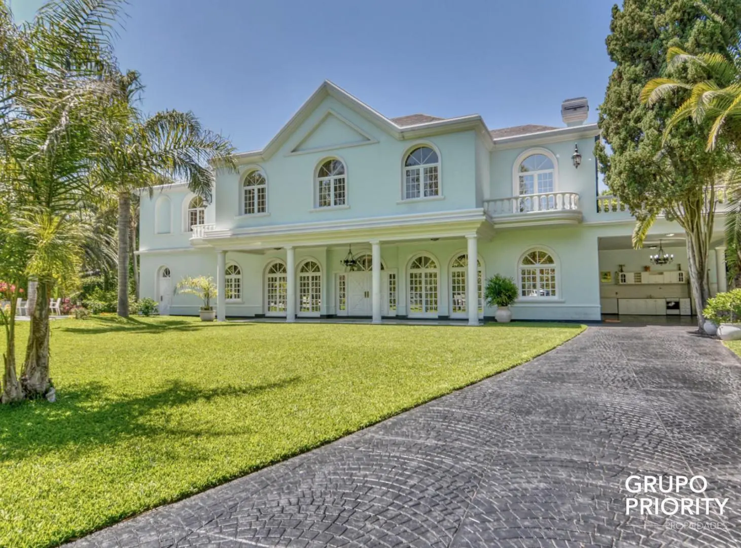 Mansion en venta en Parque Leloir con 4 dormitorios en suite y 7000 m2 3
