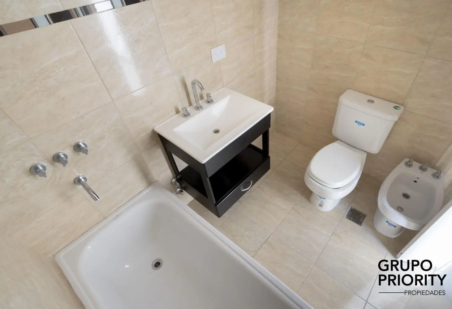 VENTA MONOAMBIENTE DIVISIBLE EN VILLA ORTUZAR. 2