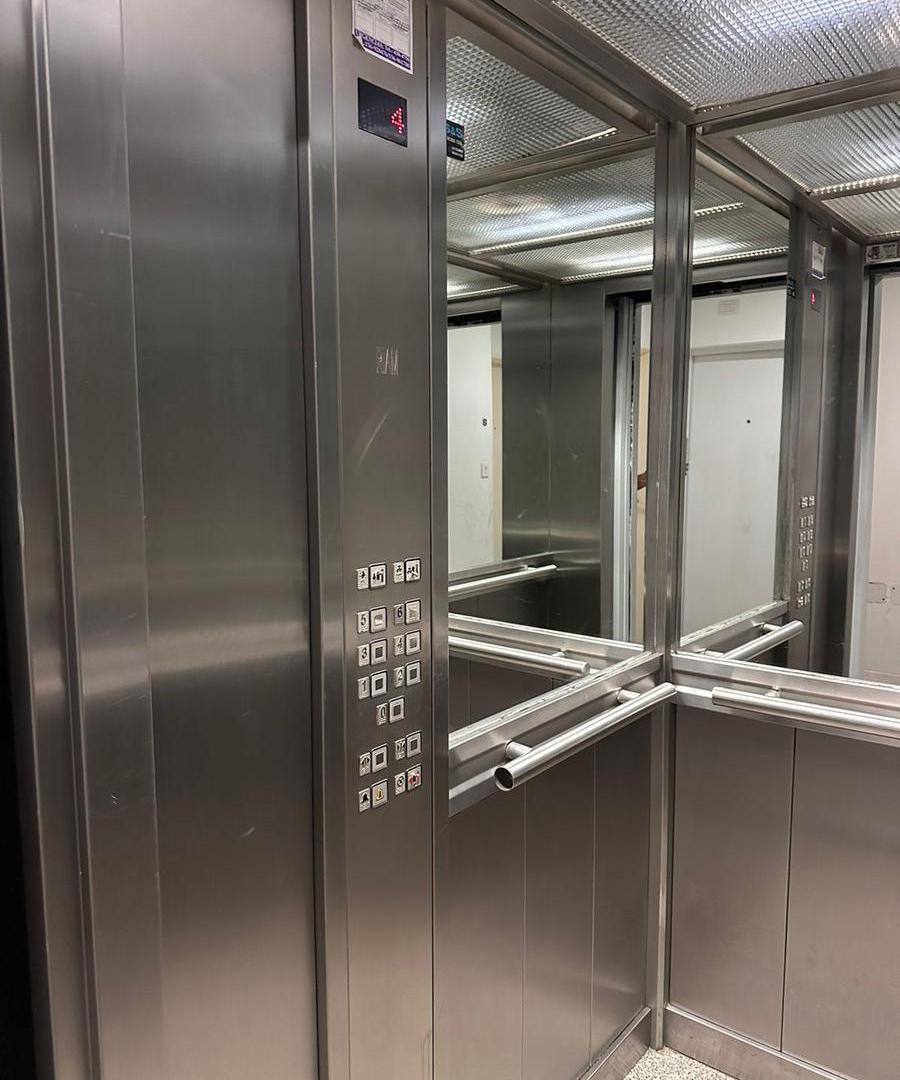 Departamento con cochera en venta