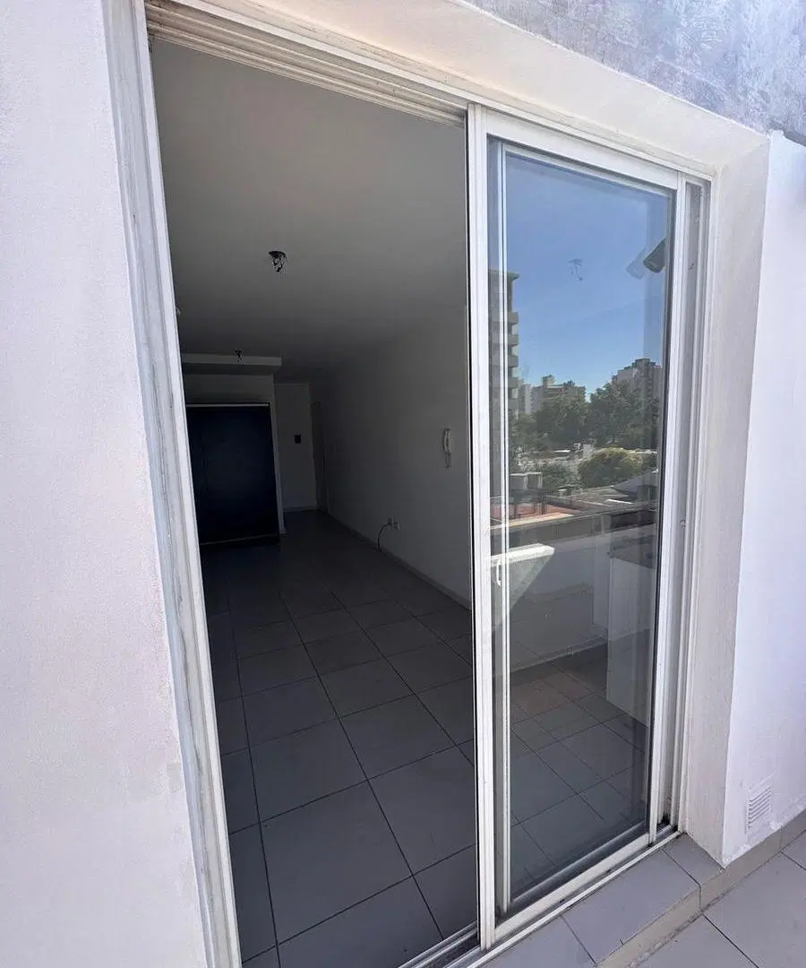 Departamento con cochera en venta 4