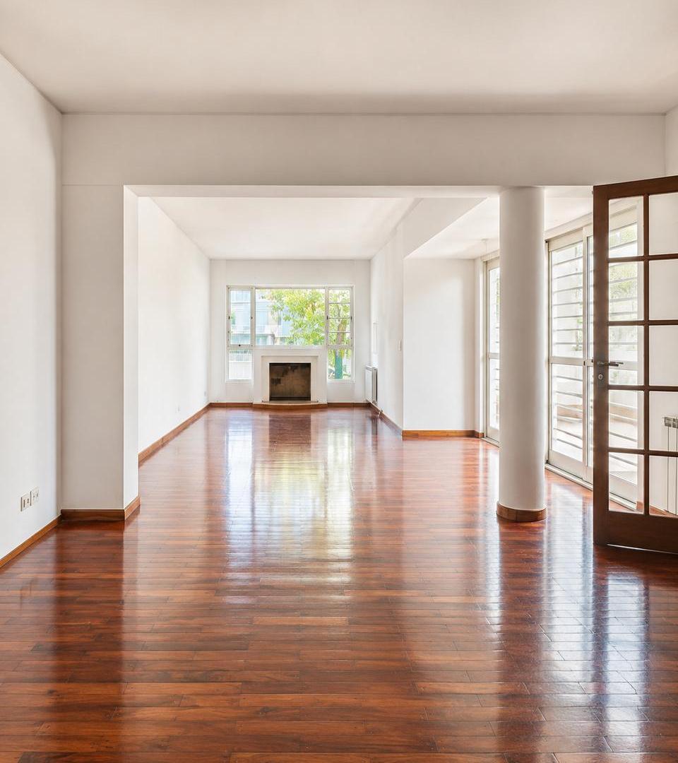 Foto de Se vende amplio departamento en PH con cochera doble, imagen 1