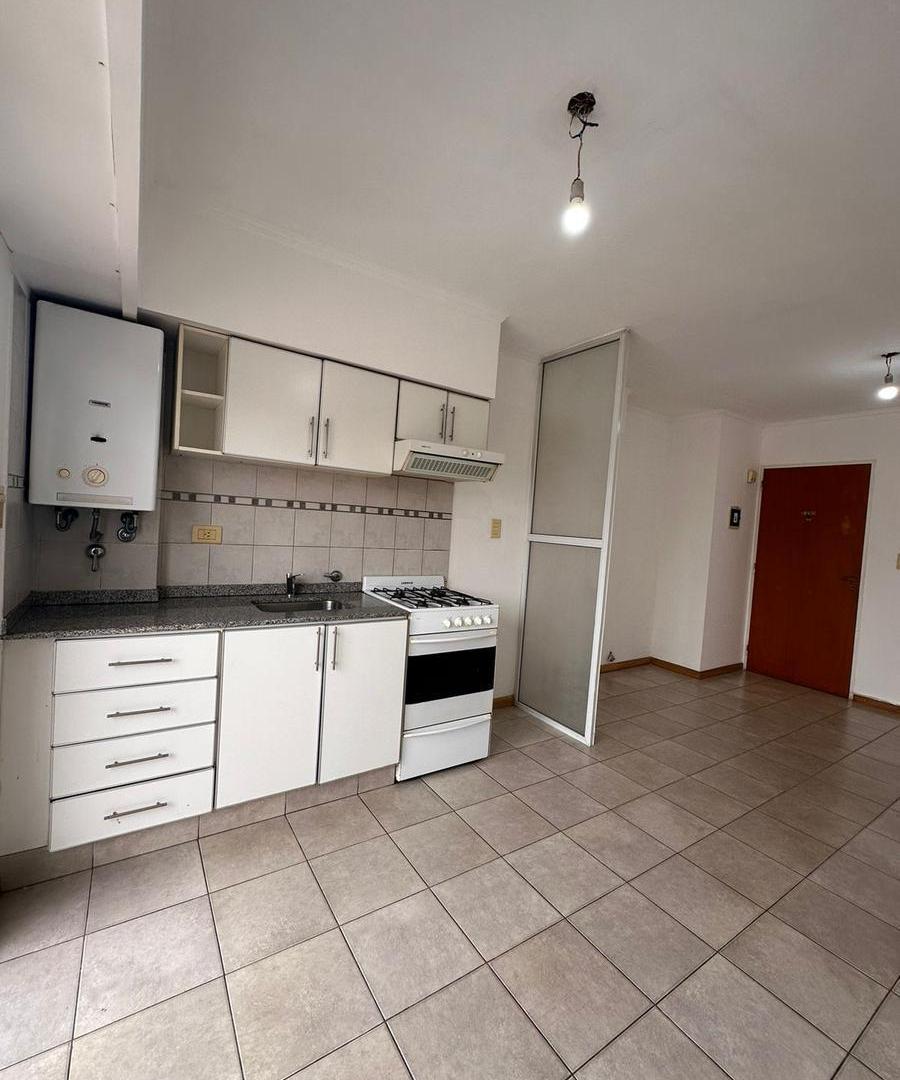 Foto de Departamento en alquiler en barrio Echesortu, imagen 1