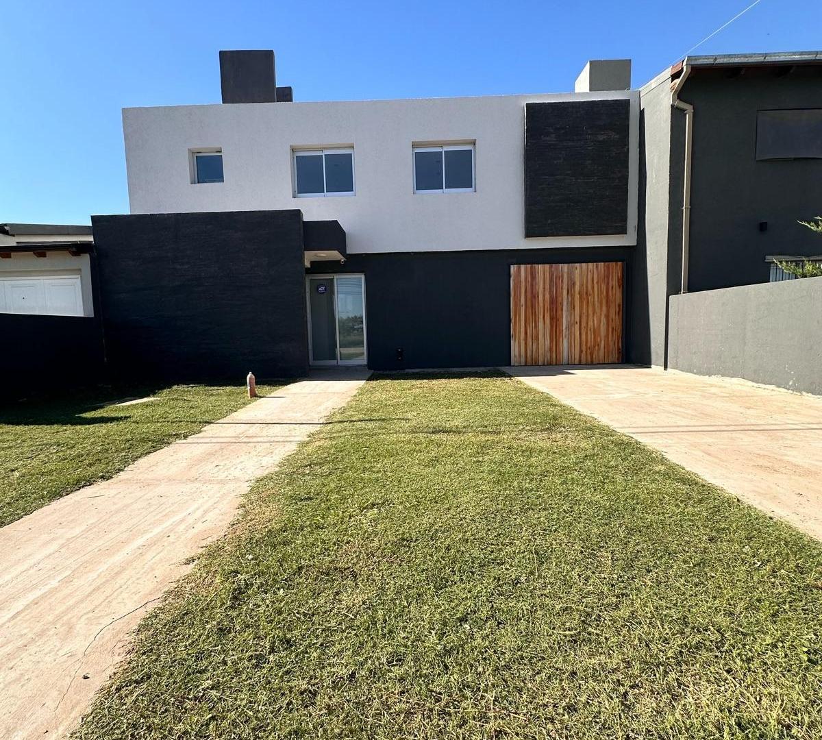 Foto de Casa en venta- Roldan- TDS3- ideal propiedades, imagen 2