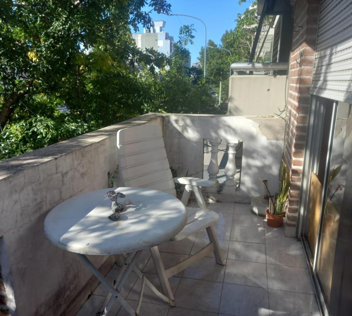 Venta de Triplex, Casa 2 Plantas, Local. Apta Credito 3