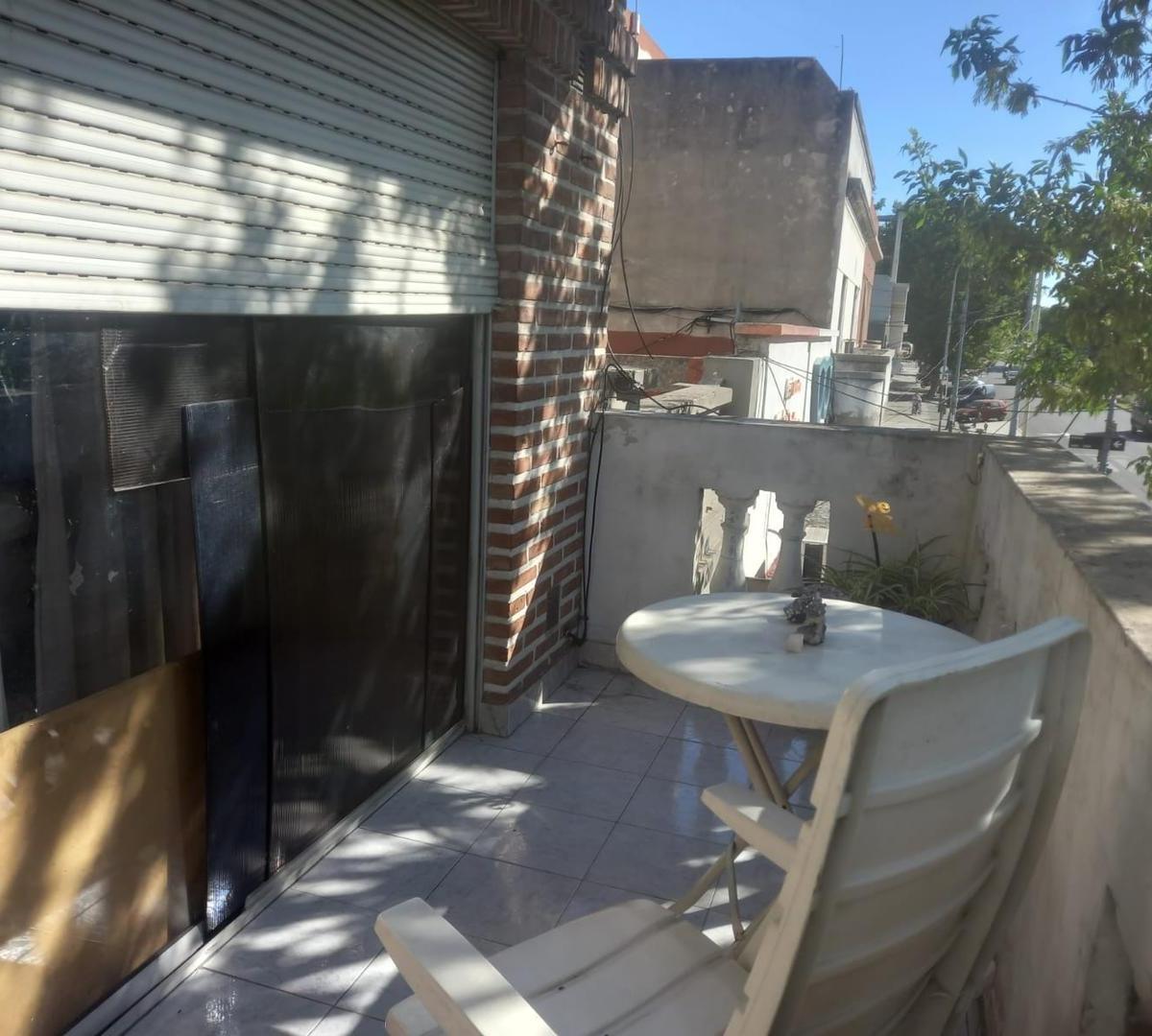 Venta de Triplex, Casa 2 Plantas, Local. Apta Credito 2