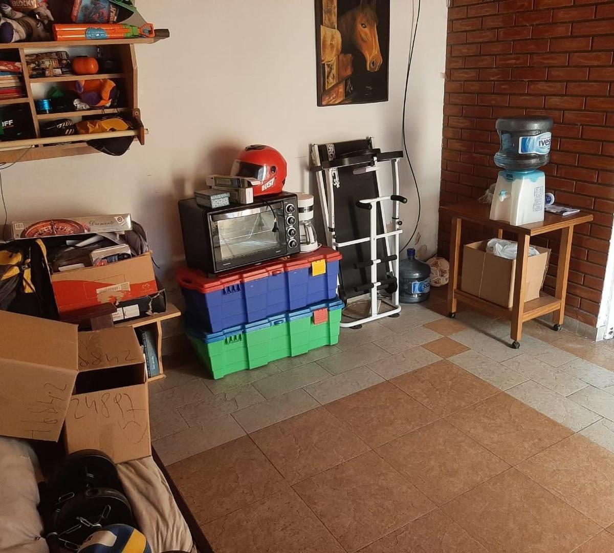 Foto de CASA EN GENERAL RODRIGUEZ, EXCELENTE UBICACION, imagen 2