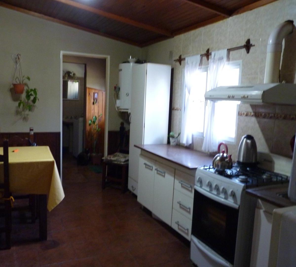 Venta o Permuta de Casa en Mercedes B. 4
