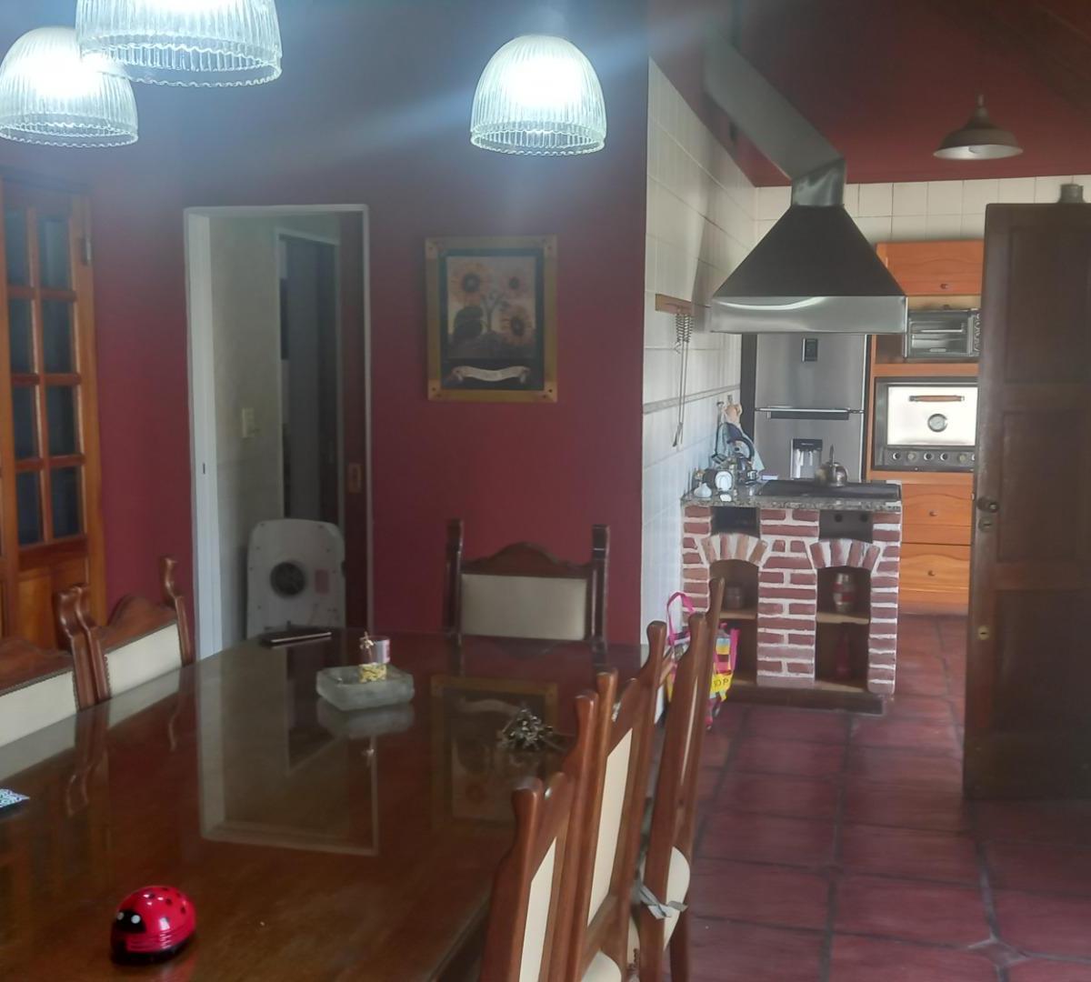 Casa en Venta en Merlo Centro - Apta Credito 3