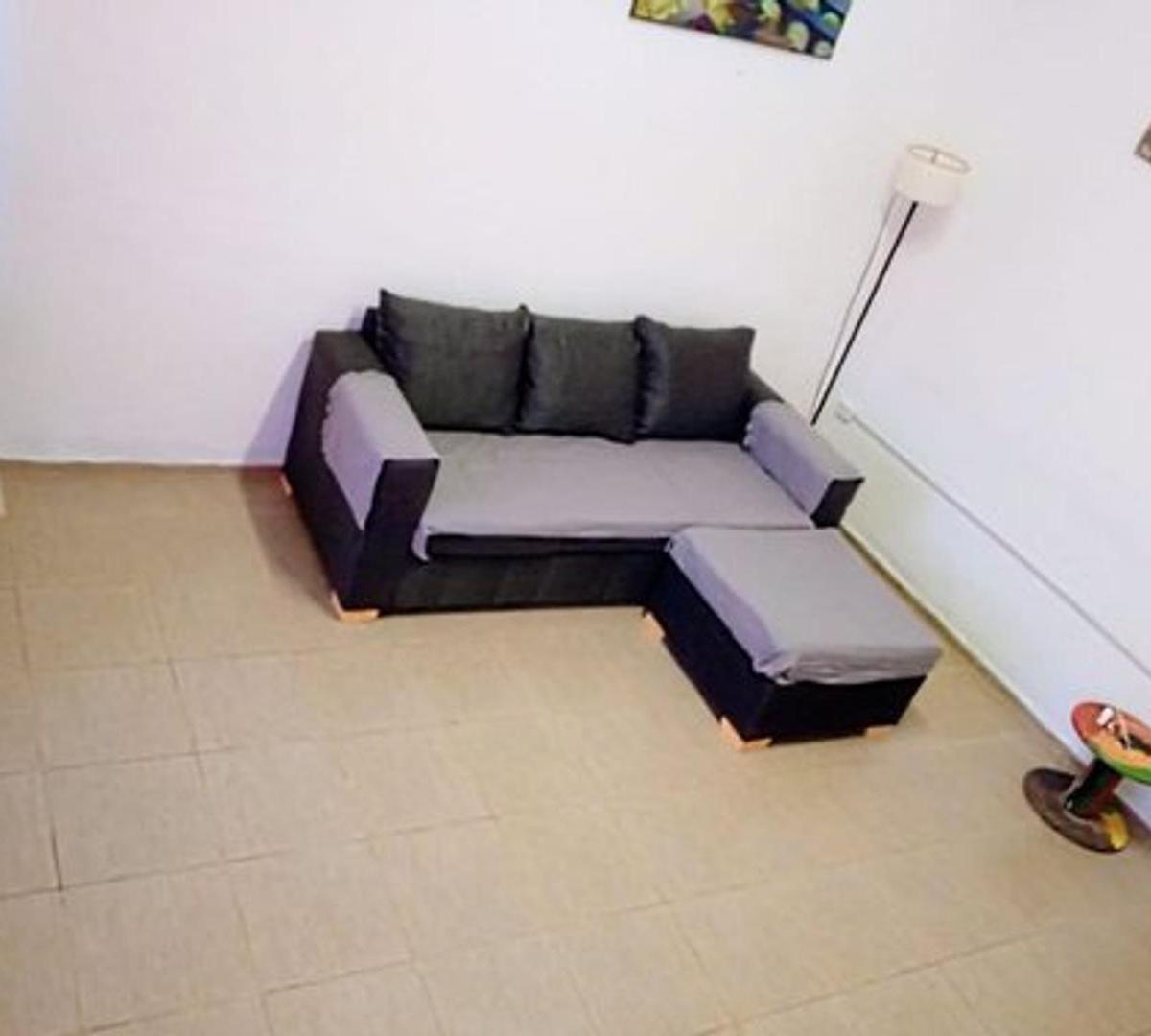 Casa C/depto en Moreno 3