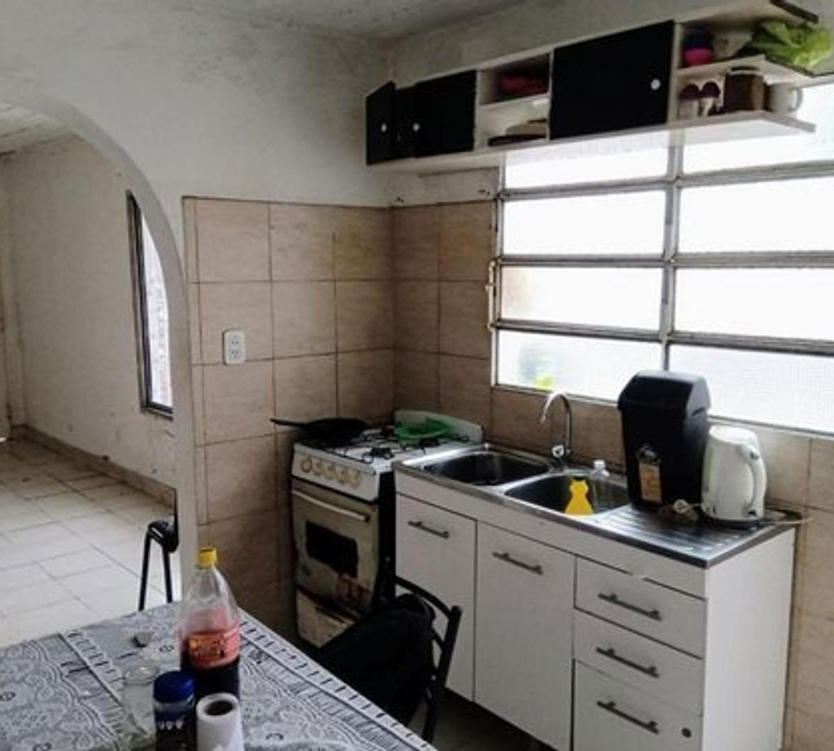 Casa C/depto en Moreno 2