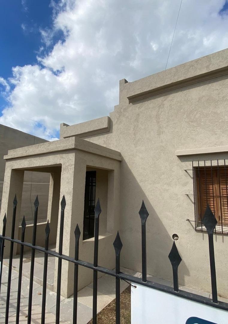 Venta de Casa en Mercedes B. 3