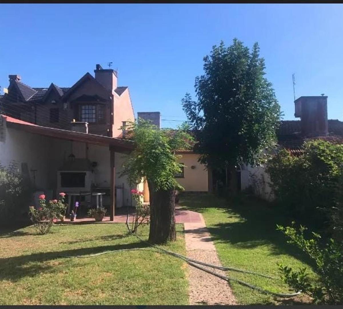 Chalet en Venta Zona Parque Johnston 2