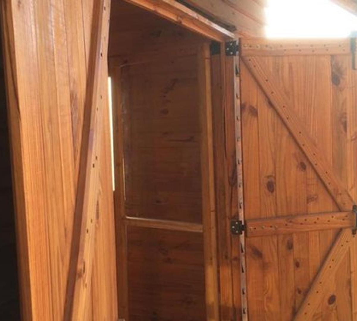 Venta Complejo de Cabañas en La Reja 4