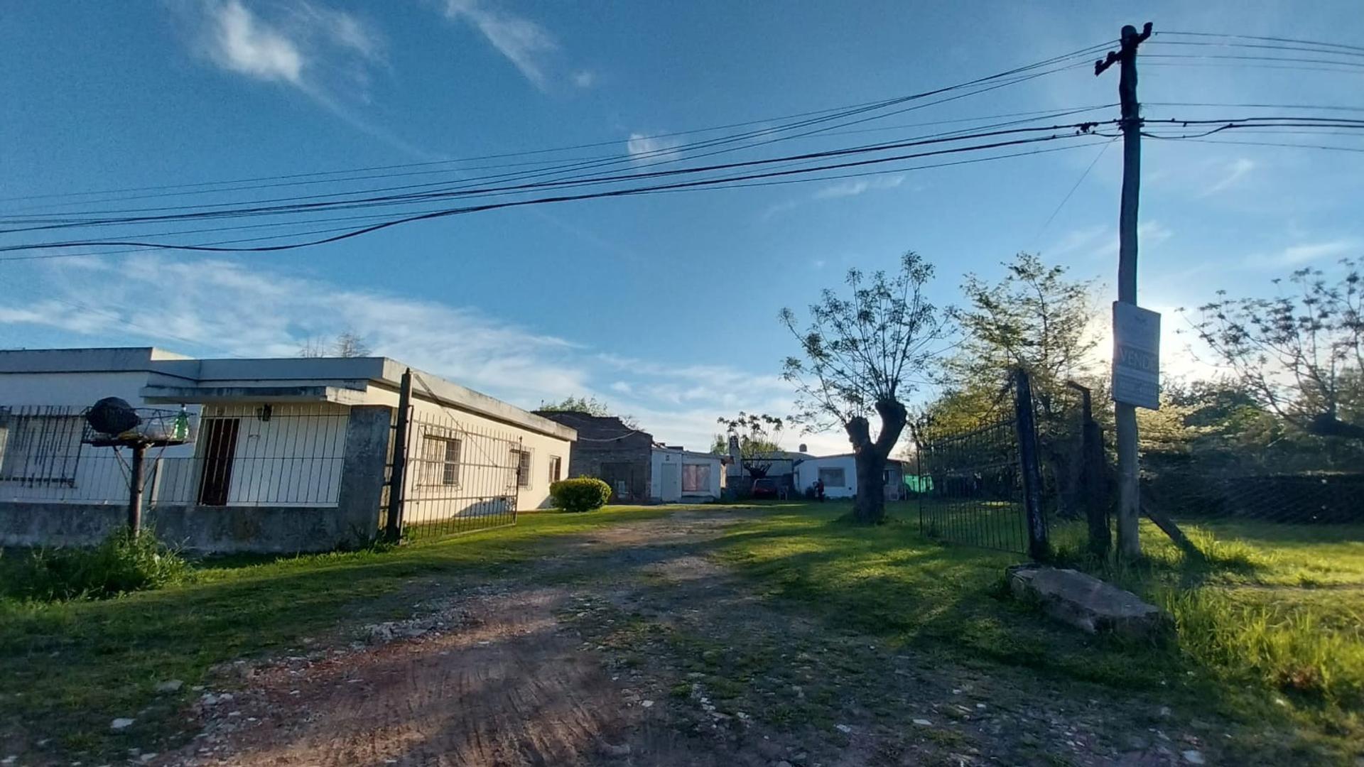 PROPIEDAD MULTIFAMILIAR IDEAL para 2 FAMILIAS en LUJAN.