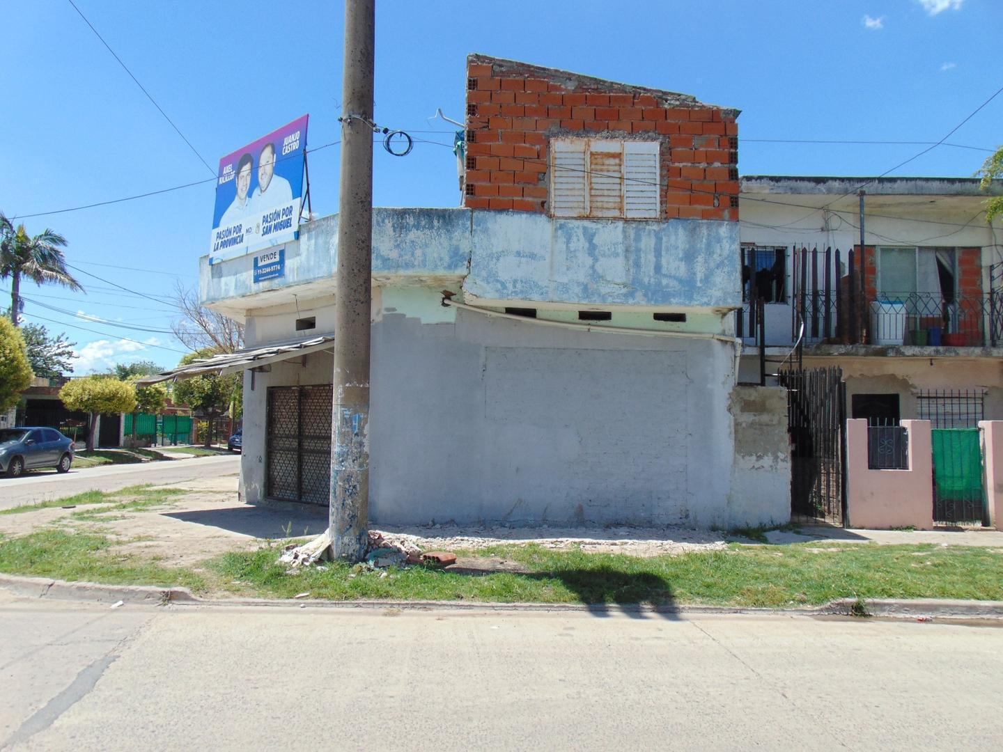 Casa con local comercial en San Miguel