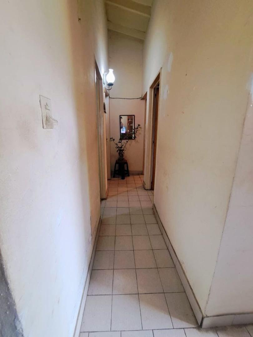 VENTA CASA 4 AMBIENTES EN MORENO