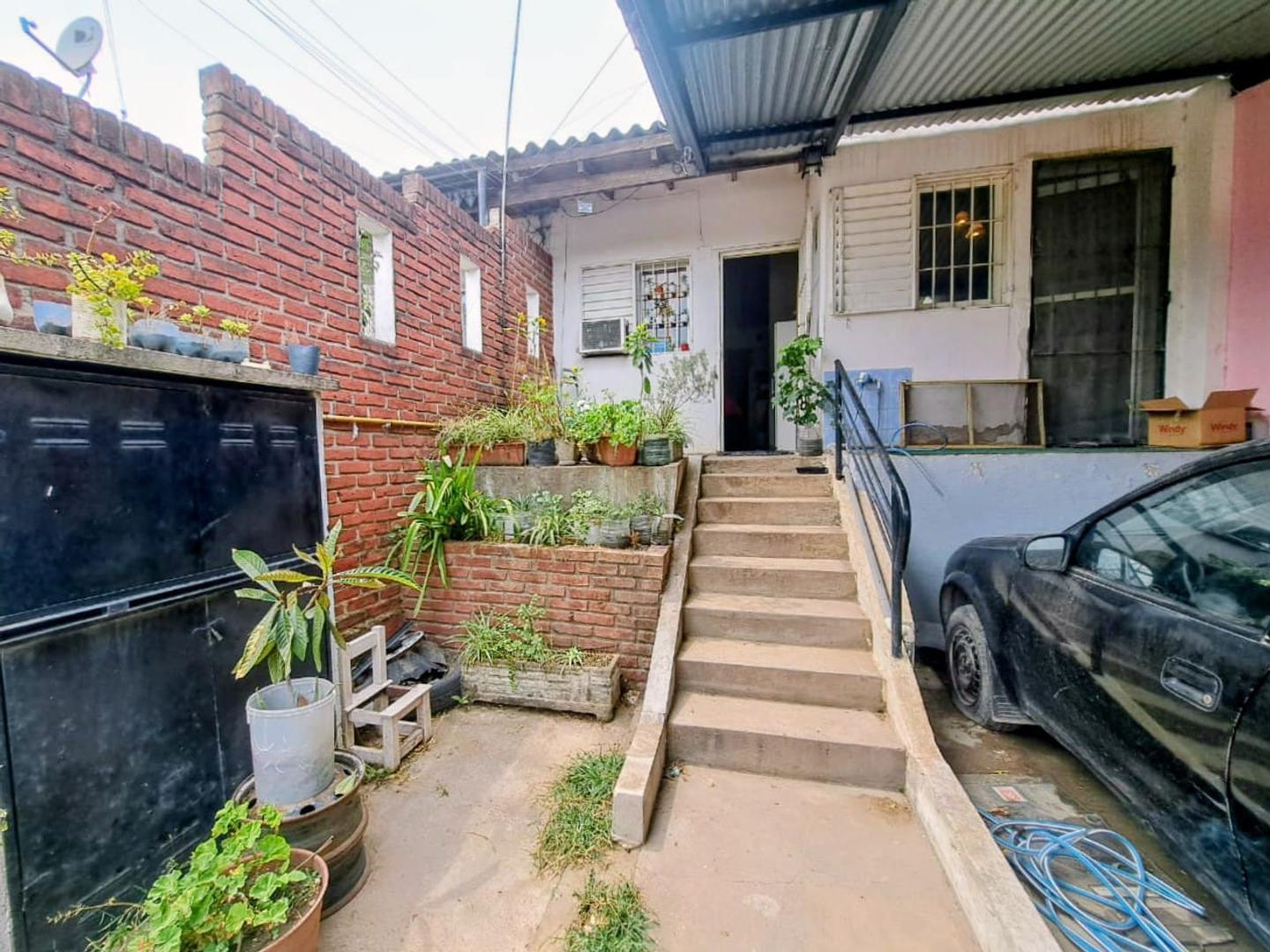 VENTA CASA 4 AMBIENTES EN MORENO