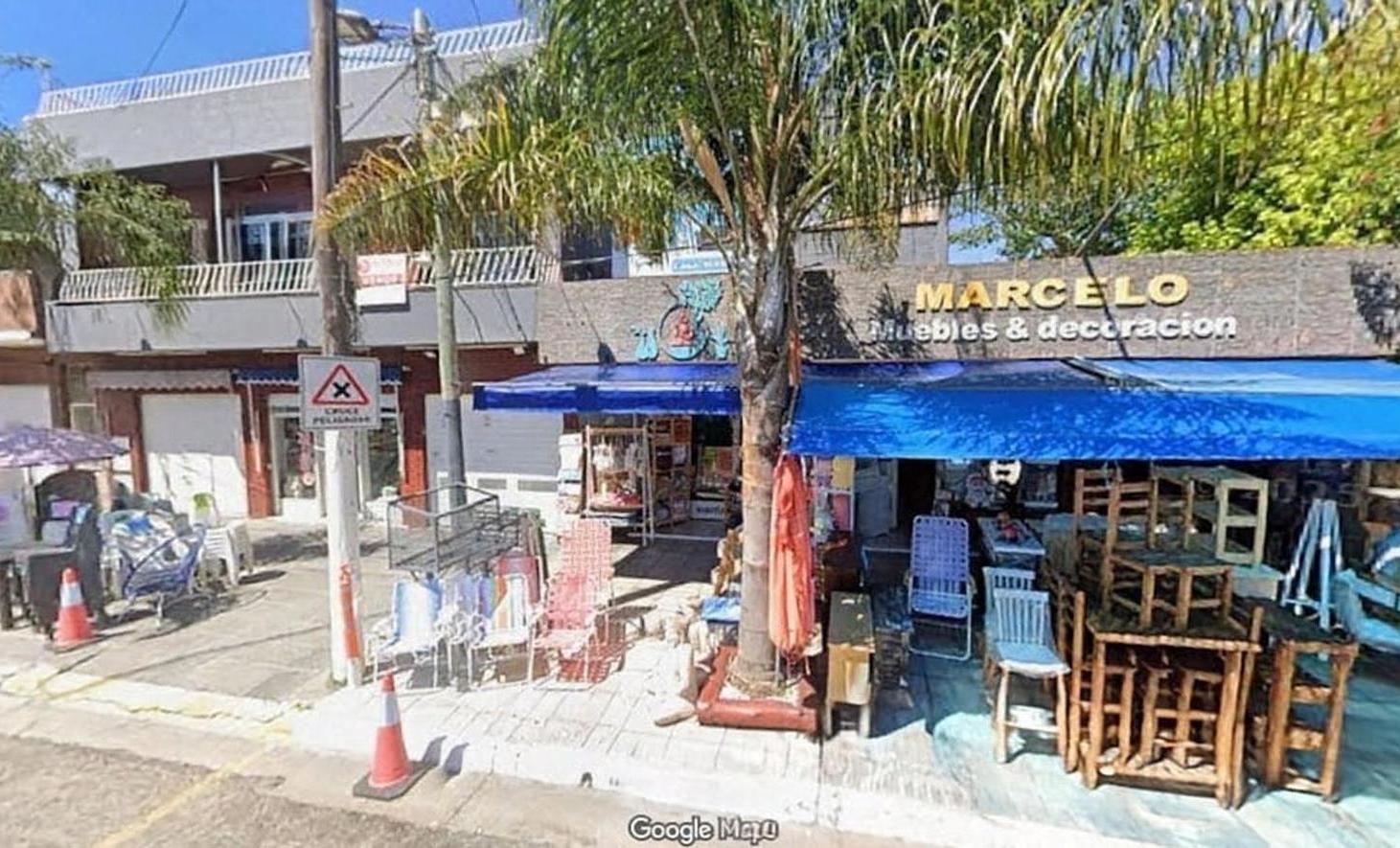 VENTA CASA 5 AMBIENTES CON LOCALES EN MORENO