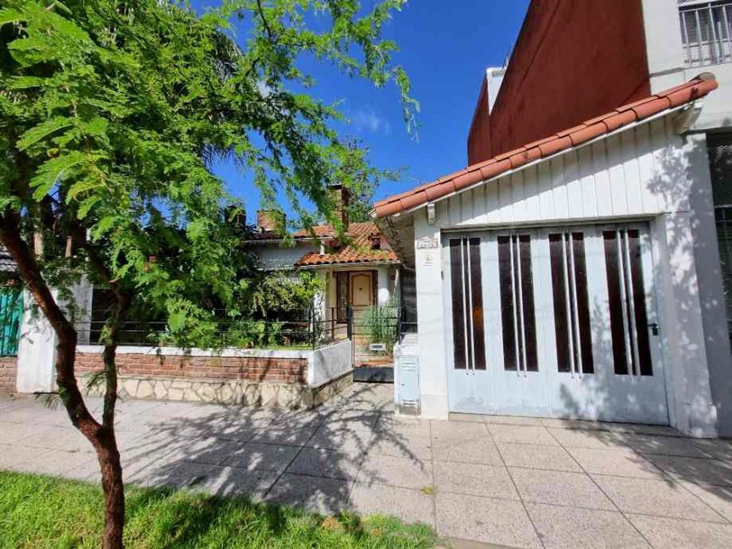 CHALET EN HURLINGHAM EXCELENTE UBICACION