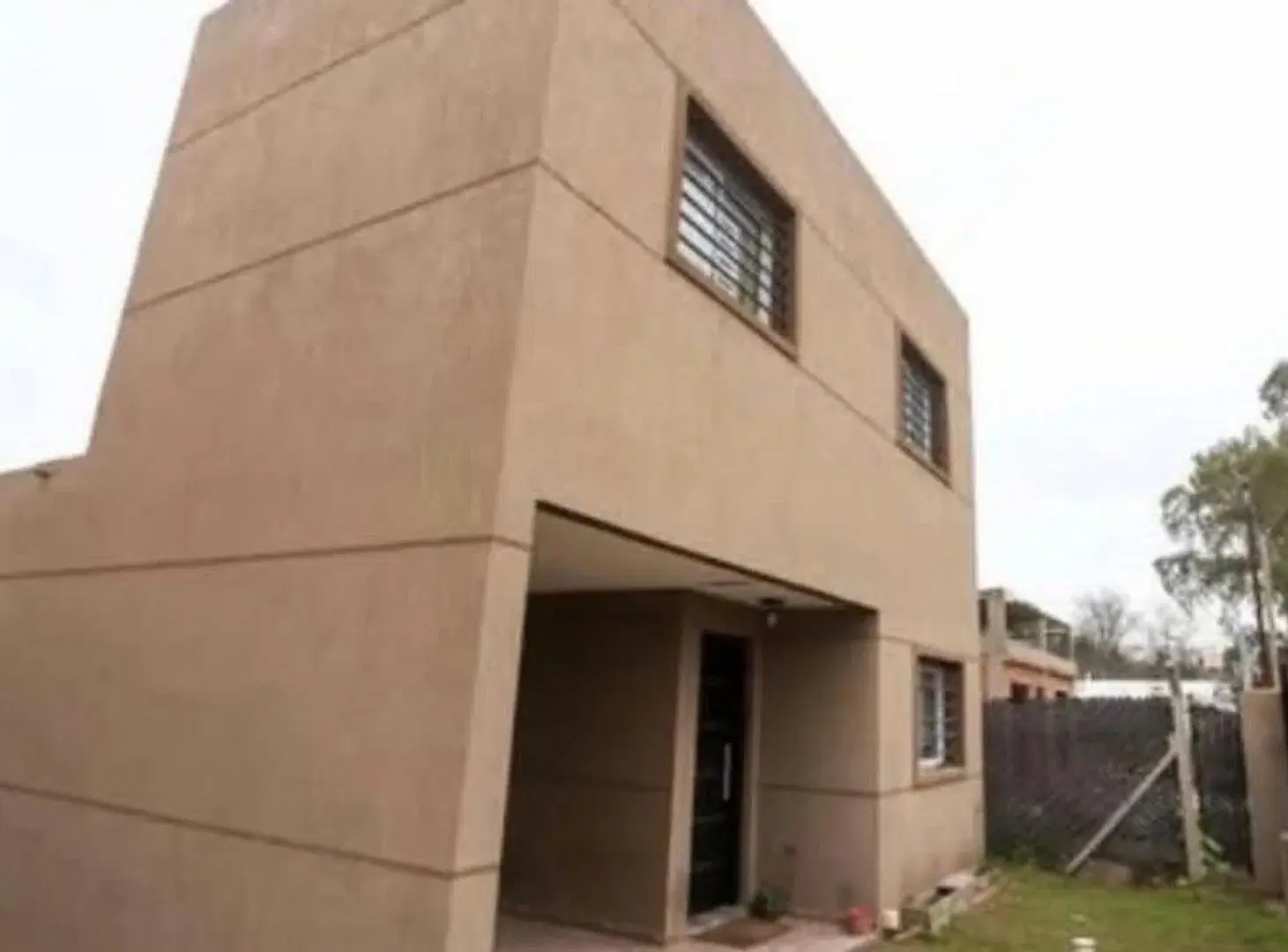 Casa en venta 4 ambientes en Tristan Suarez 5