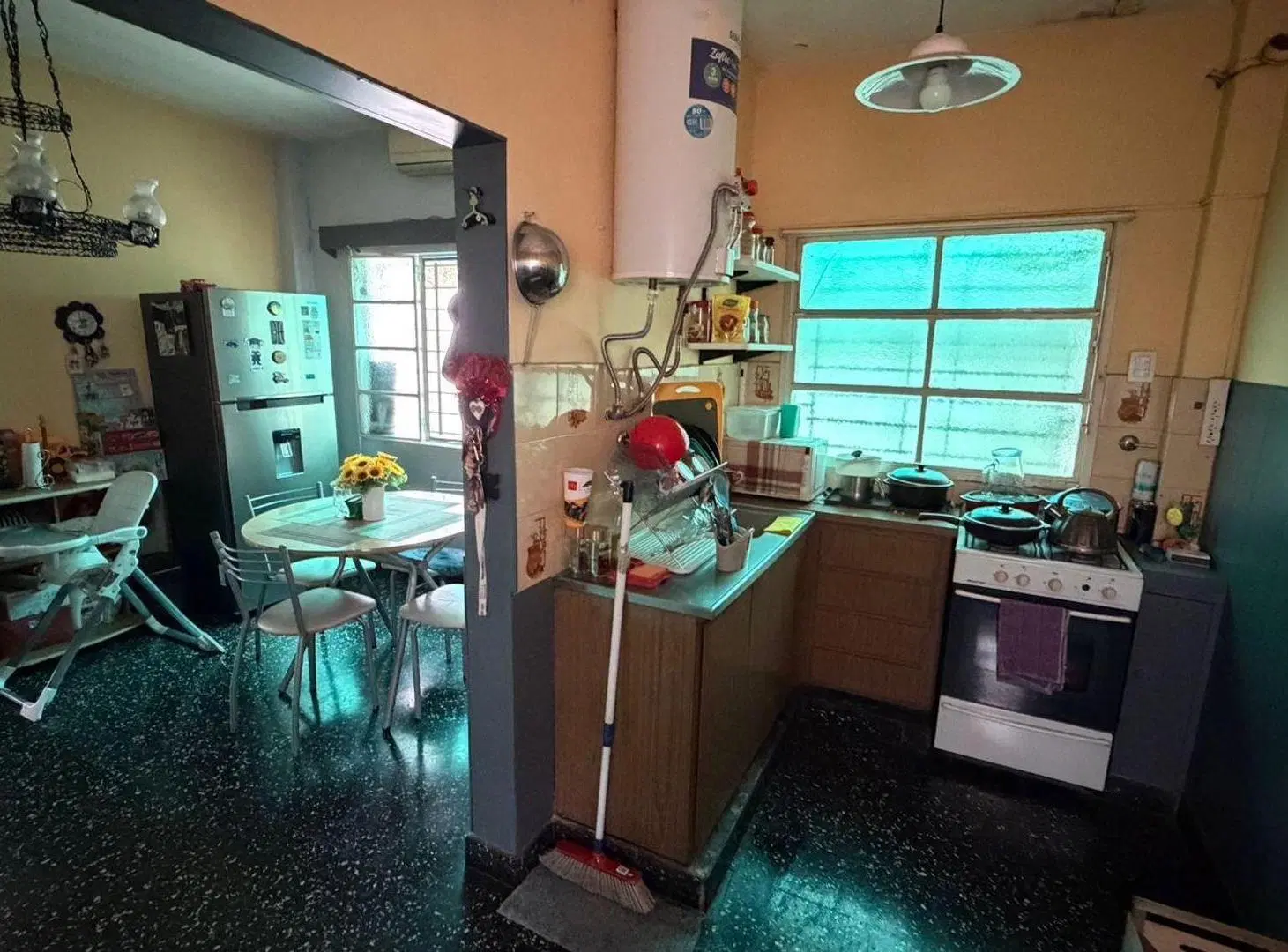 Casa en venta en esquina moreno sur 5