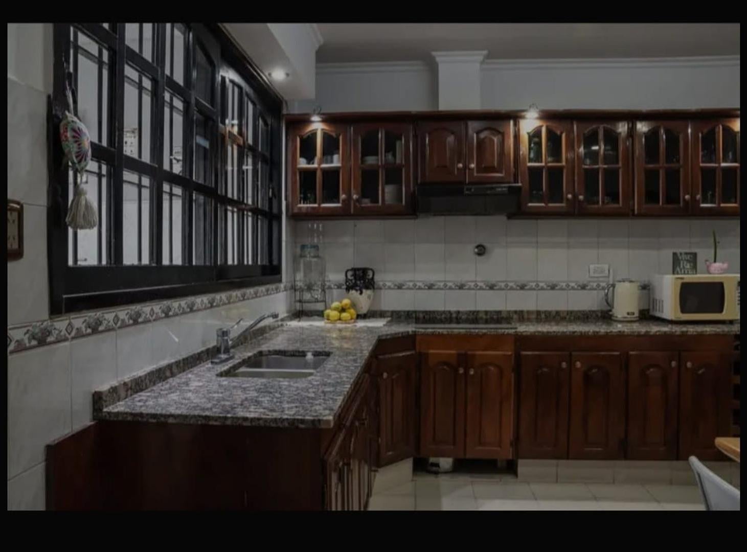 Foto de HERMOSA CASA 5 AMBIENTES EN PASO DEL REY, imagen 1