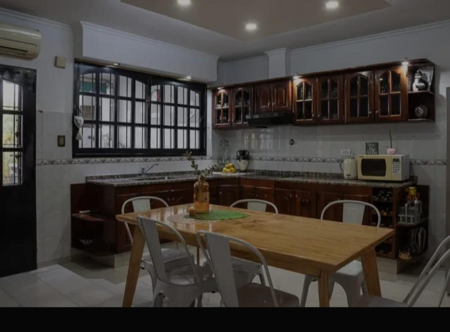 Foto de HERMOSA CASA 5 AMBIENTES EN PASO DEL REY, imagen 5
