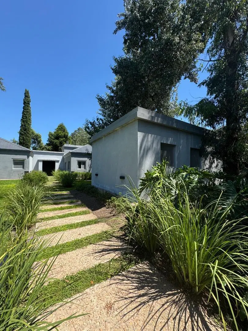 Casa en Barrio Cerrado, Lomas San francisco parque 1.500 m² 4