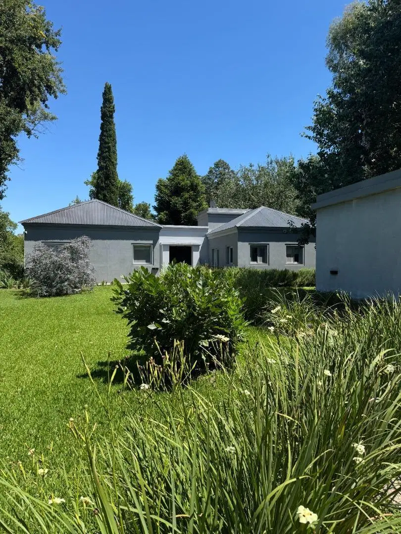 Casa en Barrio Cerrado, Lomas San francisco parque 1.500 m² 2