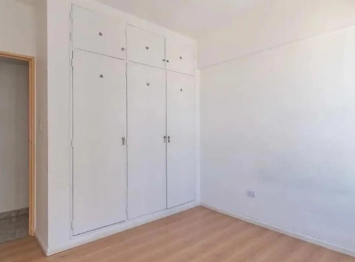 DEPARTAMENTO AMPLIO Y MUY BUENA UBICACION 4