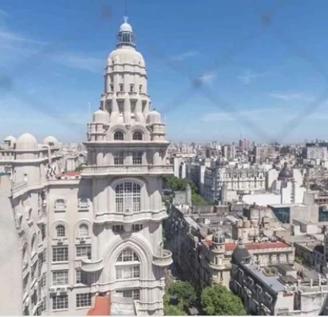 DEPARTAMENTO AMPLIO Y MUY BUENA UBICACION 1