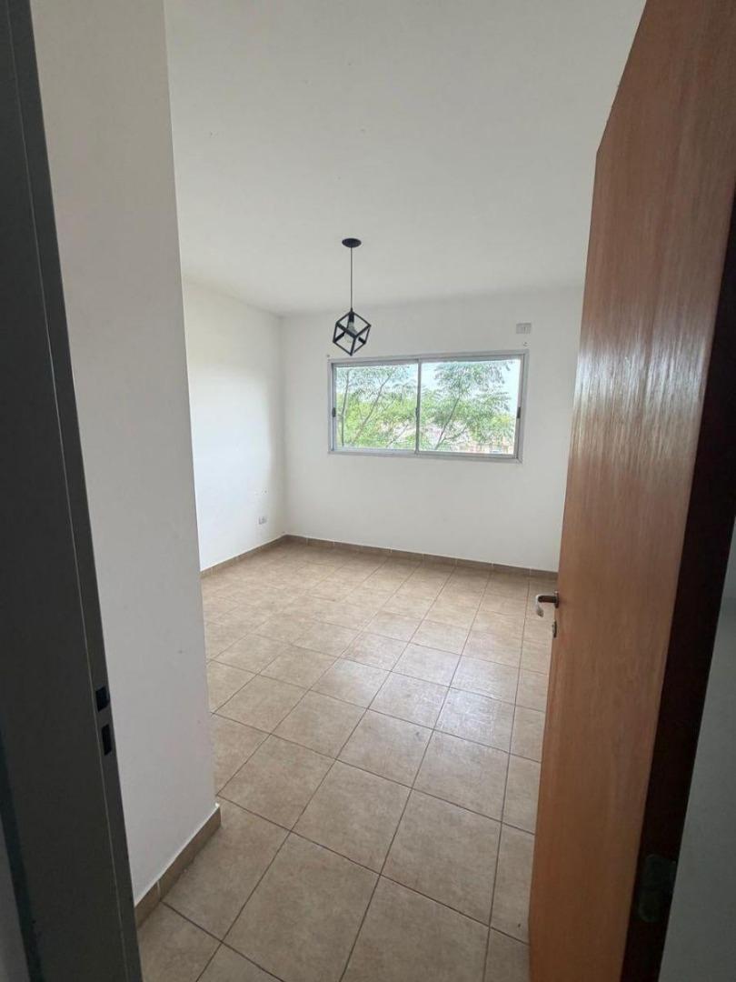 VENTA DEPARTAMENTO de AMBIENTES AMPLIOS y MUY LUMINOSO ZOGBA