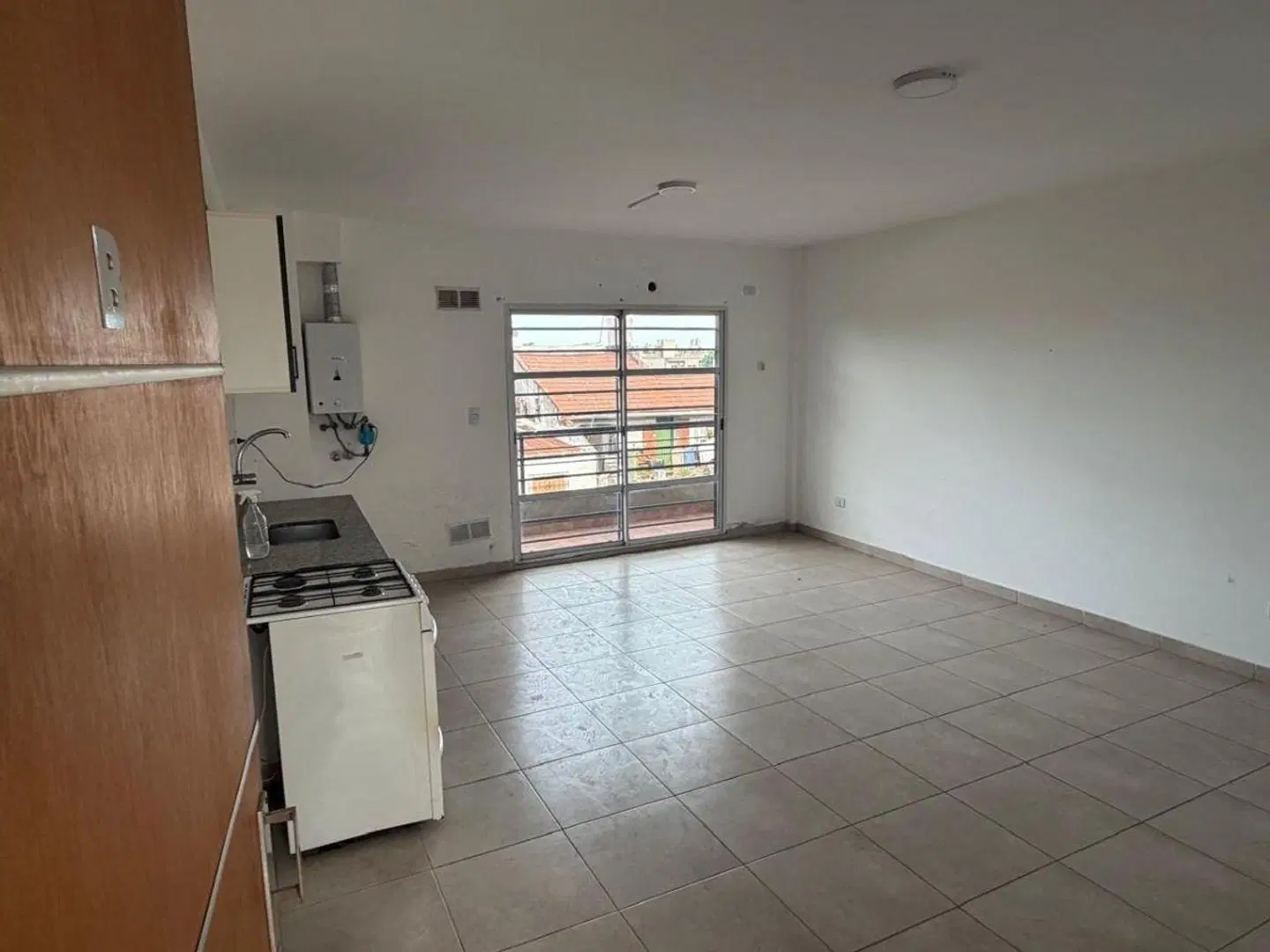 VENTA DEPARTAMENTO de AMBIENTES AMPLIOS y MUY LUMINOSO ZOGBA 4