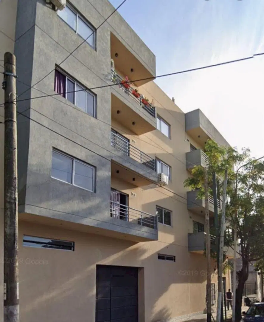VENTA DEPARTAMENTO de AMBIENTES AMPLIOS y MUY LUMINOSO ZOGBA 3