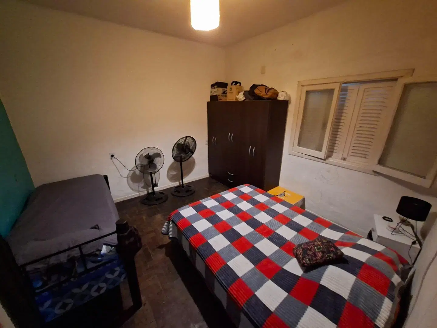 CASA EN VENTA - MULTIFAMILIAR. OPORTUNIDAD. 4