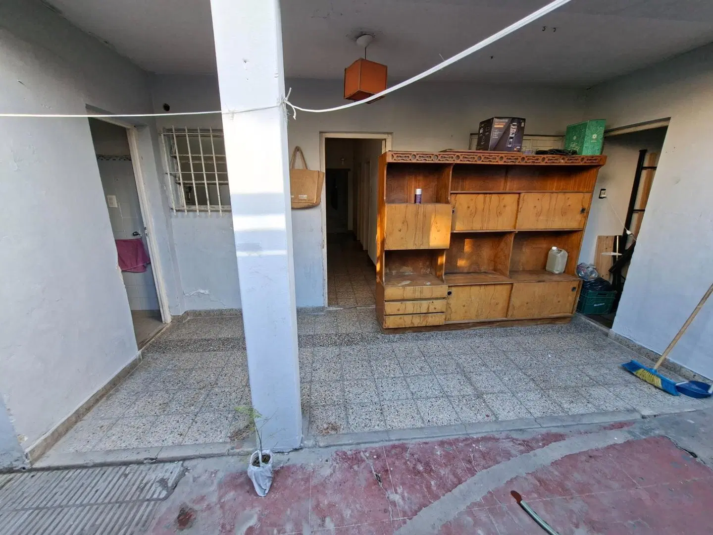 CASA EN VENTA - MULTIFAMILIAR. OPORTUNIDAD. 4