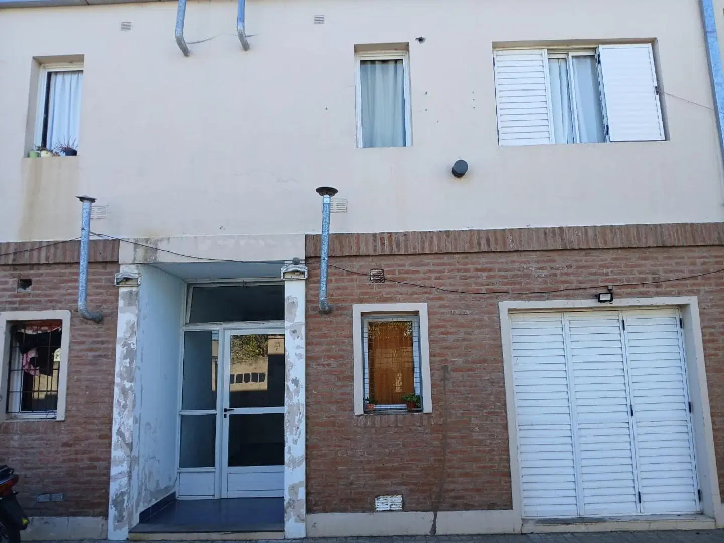 " COMPLEJO + CASA EN UN MISMO LOTE EN CHIVILCOY " 5
