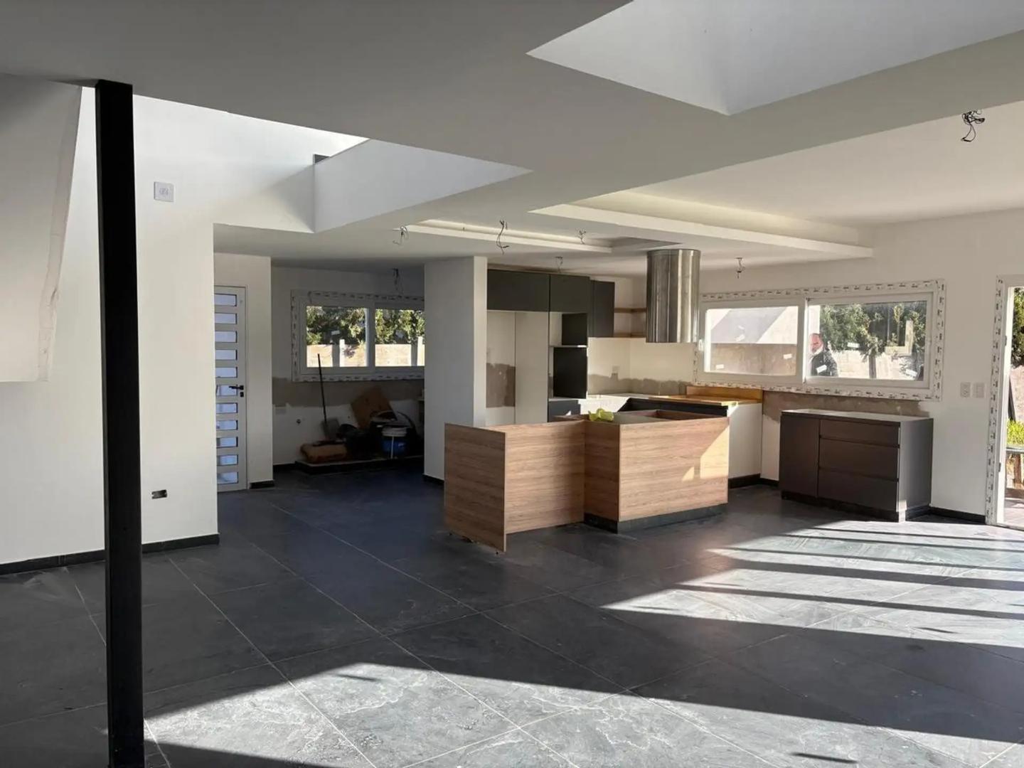 VENTA CASA EN BARRIO SANTA INES CANNING