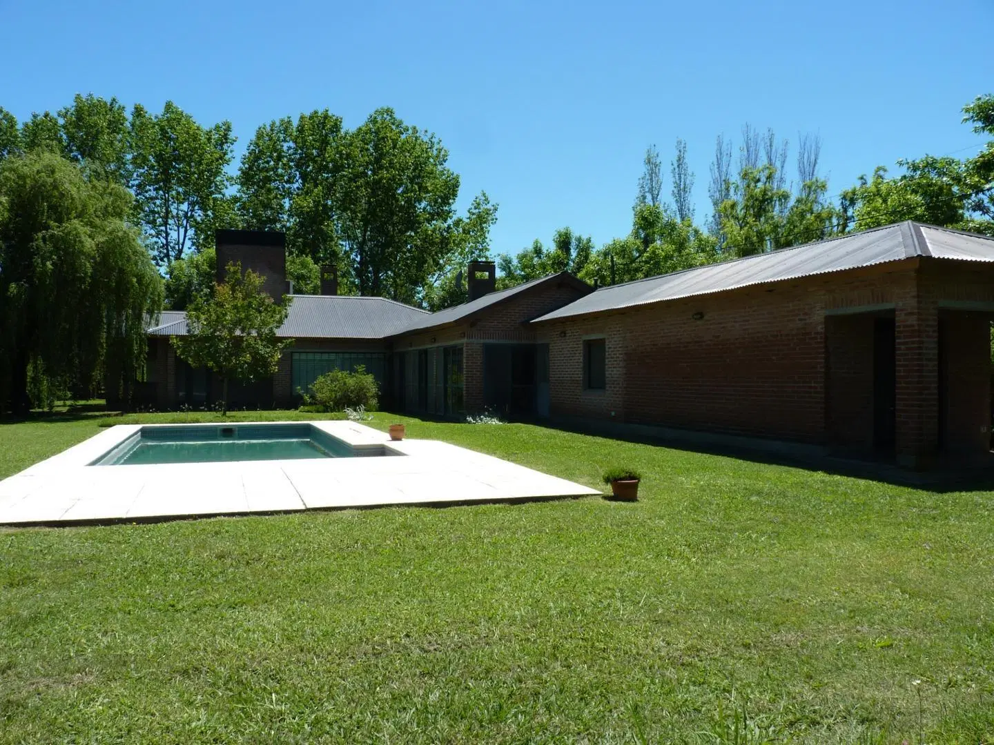 VENTA QUINTA, EN BARRIO ESTUDIANTES DE MERCEDES B. 4