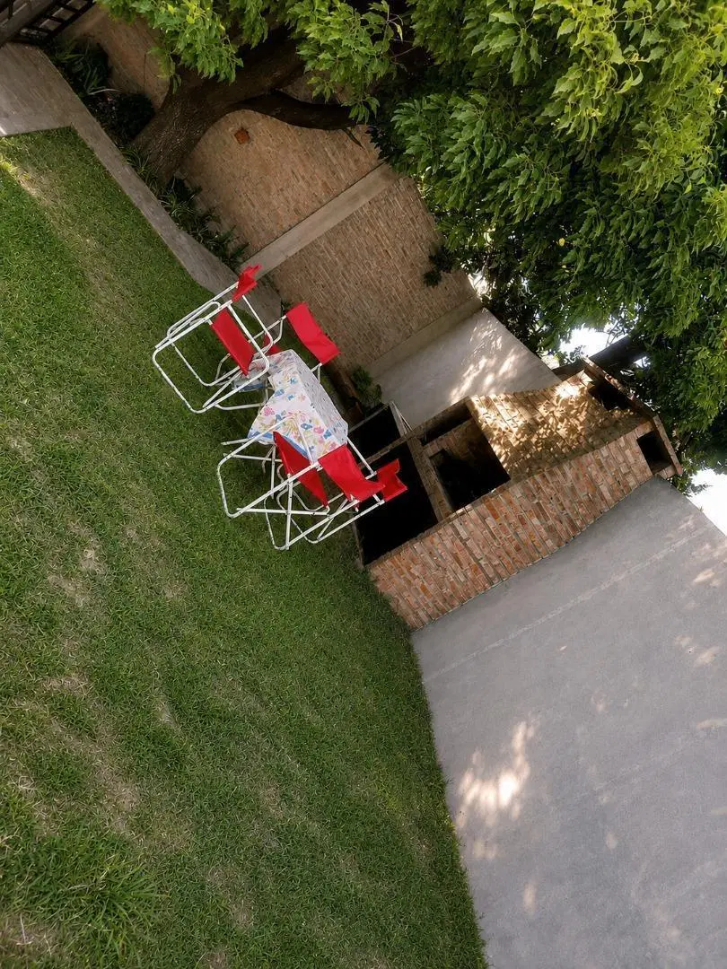 Quinta con pileta, parrilla y parque espacioso 4