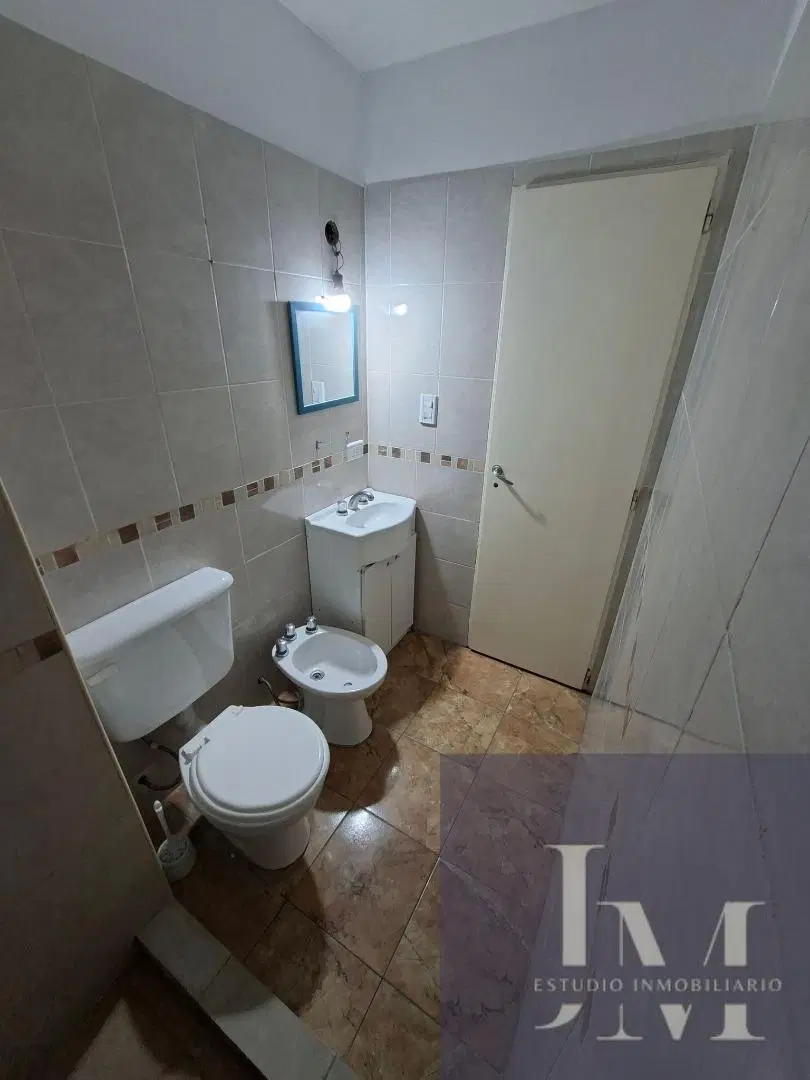 Venta Departamento 2 Amb. Luminoso c/ posibilidad de cochera 4