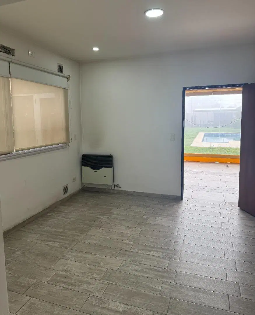 Casa remodelada con pileta y galería, 3 hab, San Miguel. 4